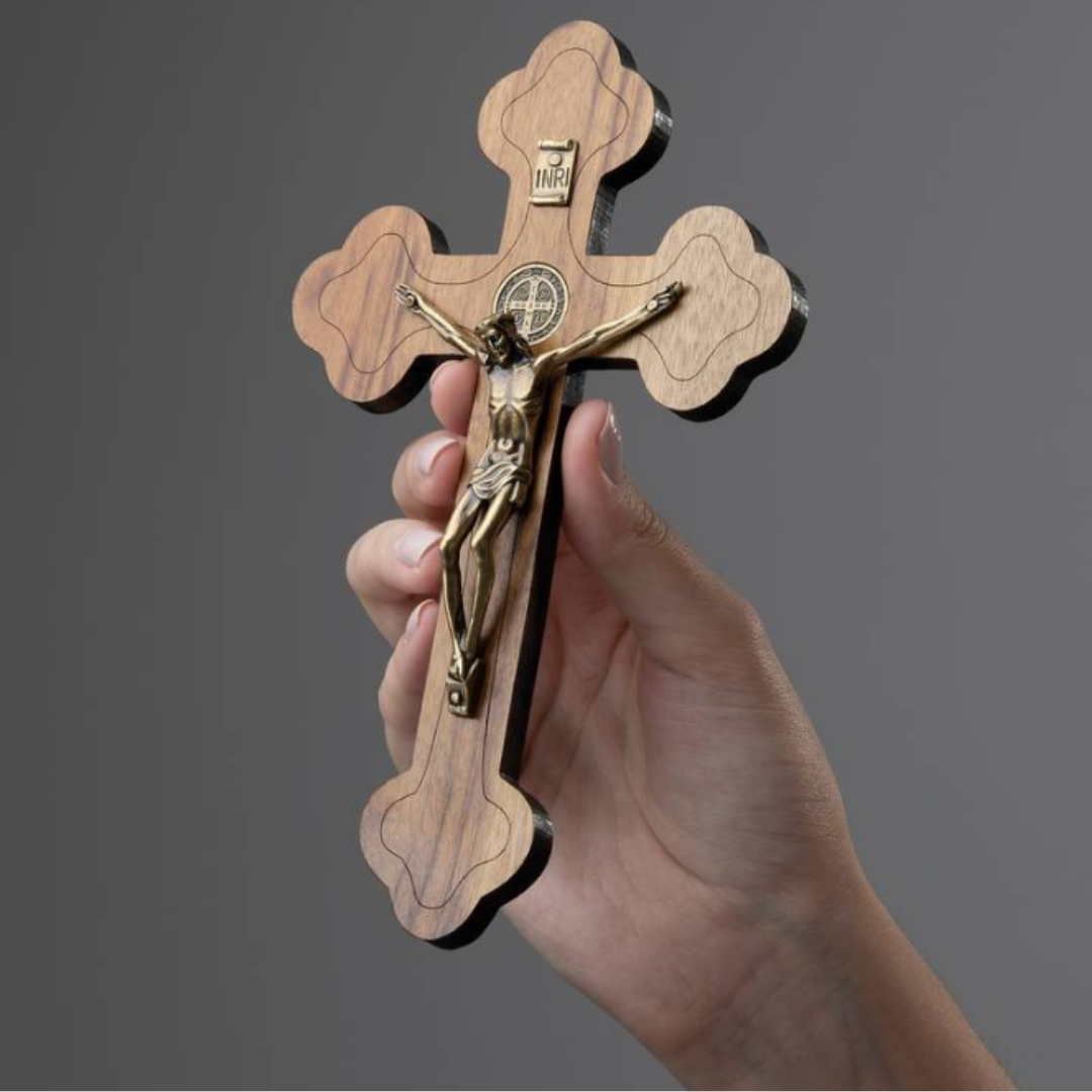 Cruz Moldada de Parede 19 cm – Medalha de São Bento