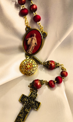 Terço de Rosas de Santa Teresinha – Pétalas Vermelhas 8 mm com Relicário