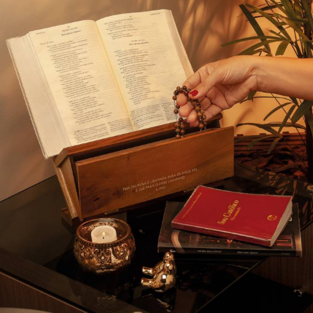 PORTA BIBLIA DE MADEIRA - COM GAVETA - TUA PALAVRA É LAMPADA