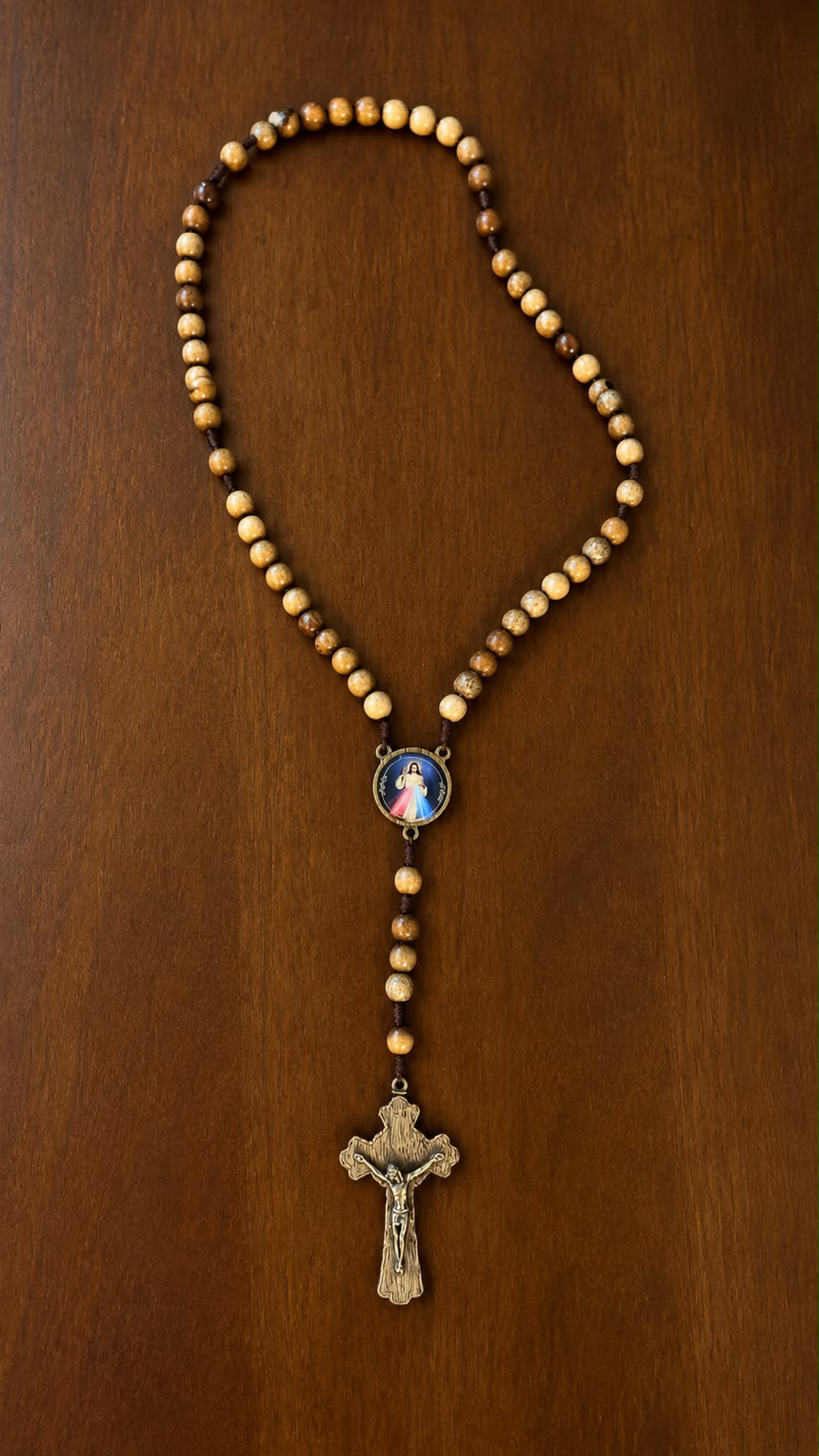 Terço de Jesus Misericordioso com Saquinho de Tecido