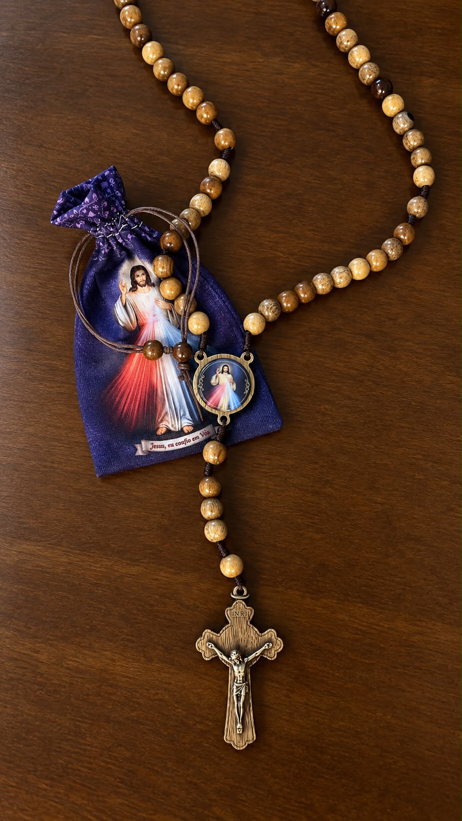 Terço de Jesus Misericordioso com Saquinho de Tecido