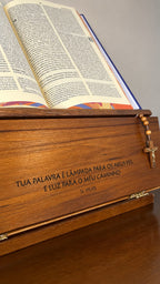 PORTA BIBLIA DE MADEIRA - COM GAVETA - TUA PALAVRA É LAMPADA